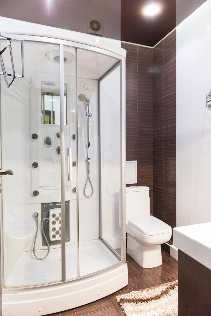 Apartment On Kunayeva 38 쉼켄트 외부 사진